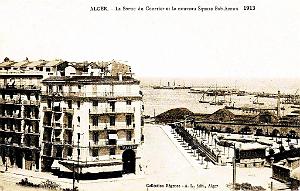 ALGER - SORTIE DU COURRIER ET LE NOUVEAU SQUARE BAB-AZOUN EN 1913